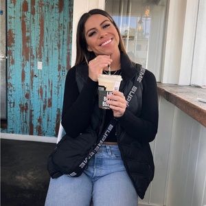 Meet your Posher, Wendy